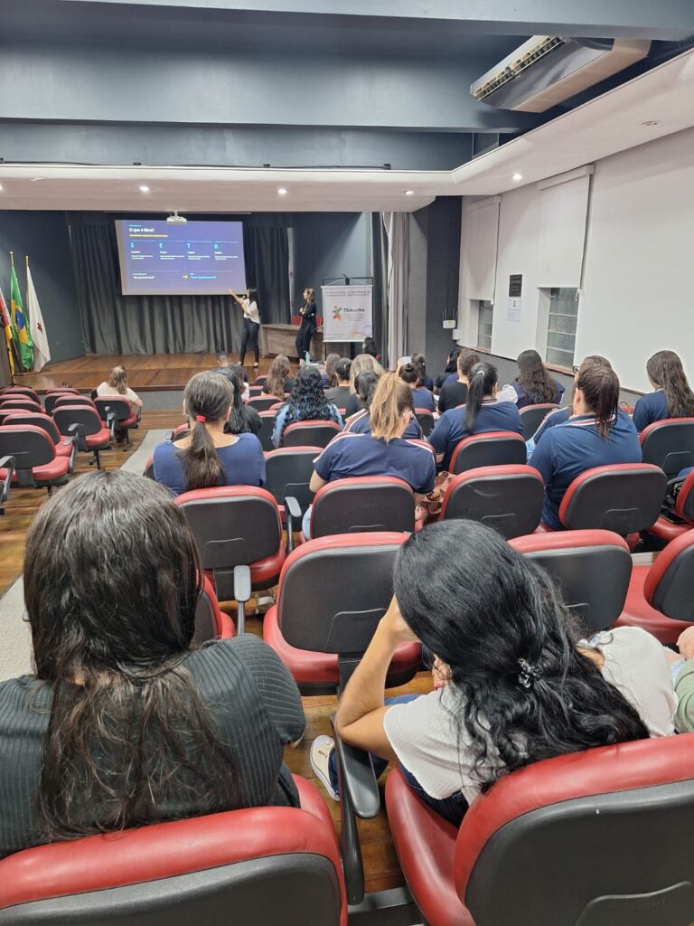 Evento sobre o TEA promove reflexão e troca de experiências no auditório da Fundação Cultural