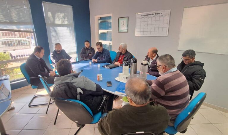 Reunião entre Executivo e vereadores debate parcelamento de débitos previdenciários em São Sepé