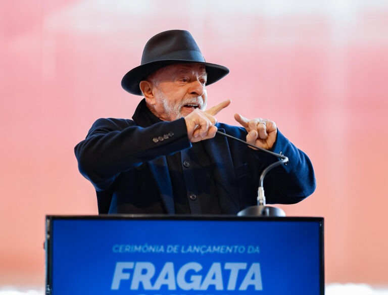 Lula cita Trump e diz que mundo está “cheio de nego maluco”
