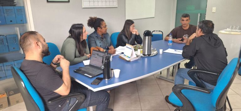 Câmara de Vereadores promove reunião para debater projeto de atualização do Transporte Escolar Universitário e Técnico