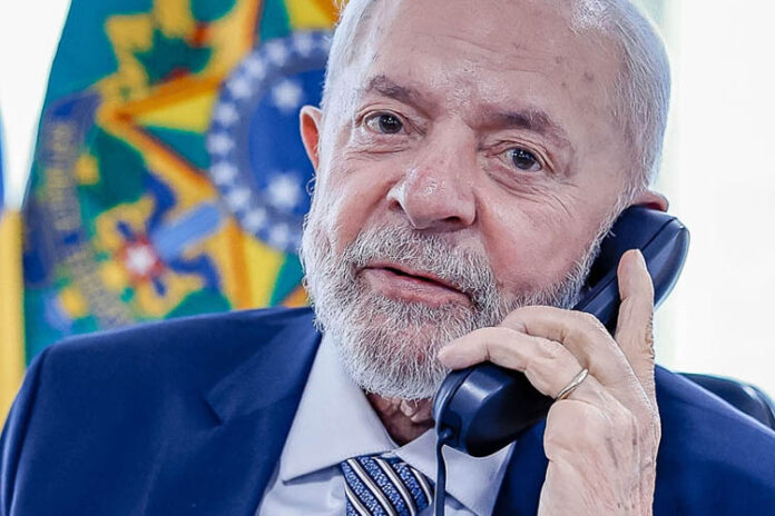 lula-ao-telefone-foto-de-ricardostuckert-pr
