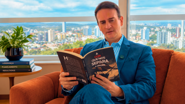 Obra de escritor sepeense Daniel Tonetto, “A Cor que Nos Separa – A Origem” é lançada em Angola